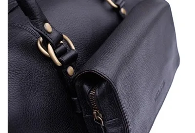 Toiletry kit snaps onto the exterior straps