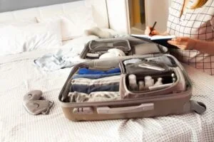 Ziploc Bags Vs. Packing Cubes Vs Compression Bags Comparison